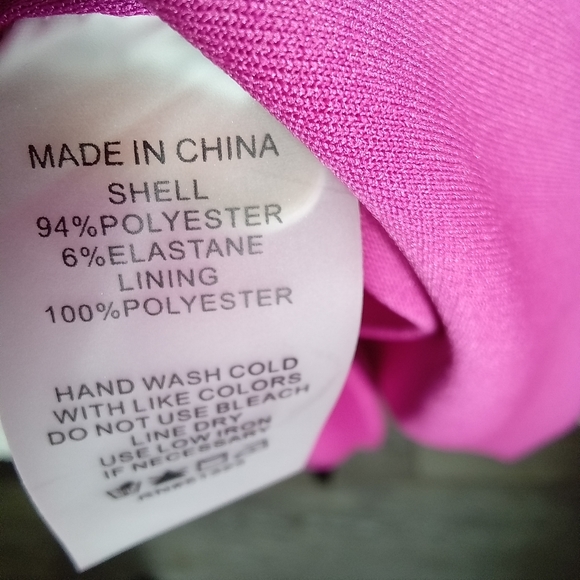 HOST PICK💞New Vince Camuto Top💞 - Picture 5 of 5